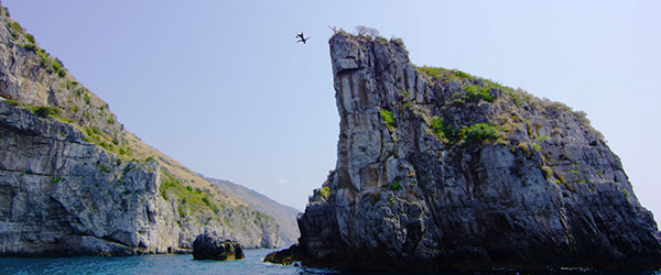 Video: Cliff Jumping Italy